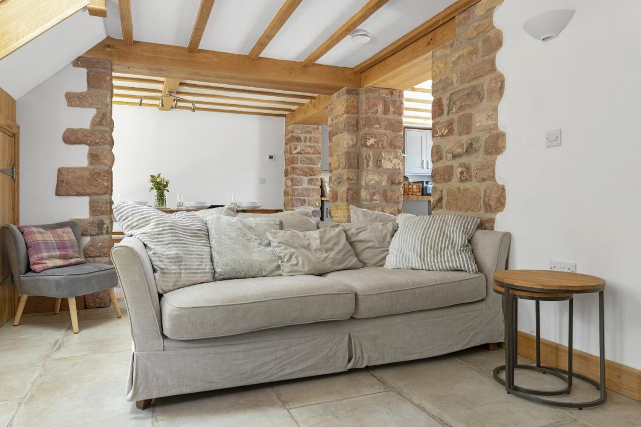Luxurious Barn Conversion Oakamoor Экстерьер фото