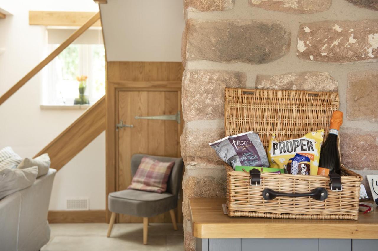 Luxurious Barn Conversion Oakamoor Экстерьер фото
